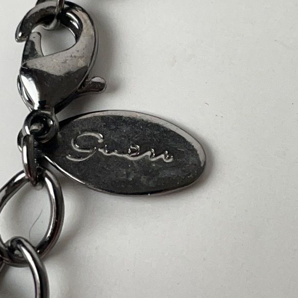 Guess Fashion Necklace Three Flower With Crystals Statement - Picture 3 of 12